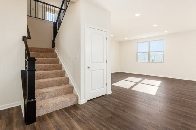 Building Photo - 317 Raccoon Ave