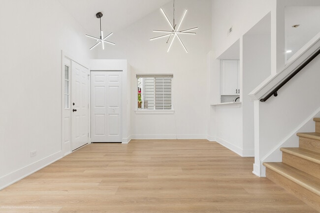 Building Photo - 372 Windsong Ct