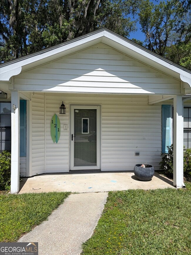 Building Photo - 121 Innerlake Ln