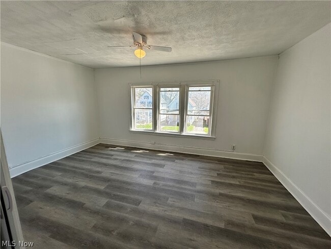 Building Photo - 2232 W 103rd St