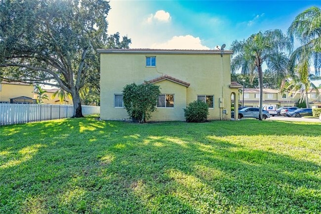 Building Photo - 1851 SW 101st Way