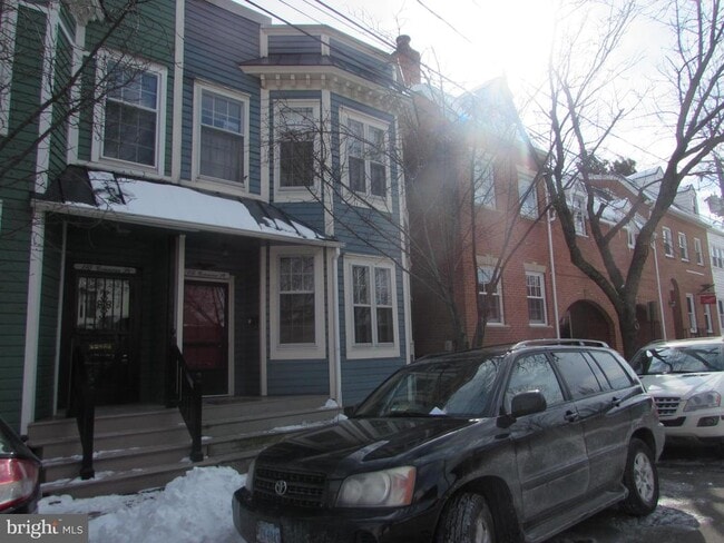 Building Photo - 112 Commerce St