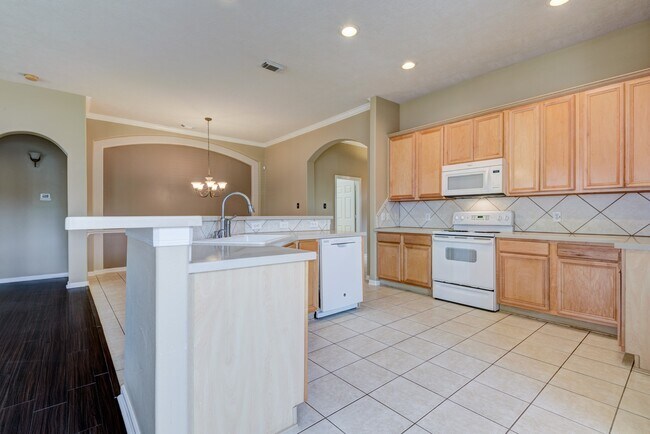 Building Photo - 21903 Hannover Ridge Dr