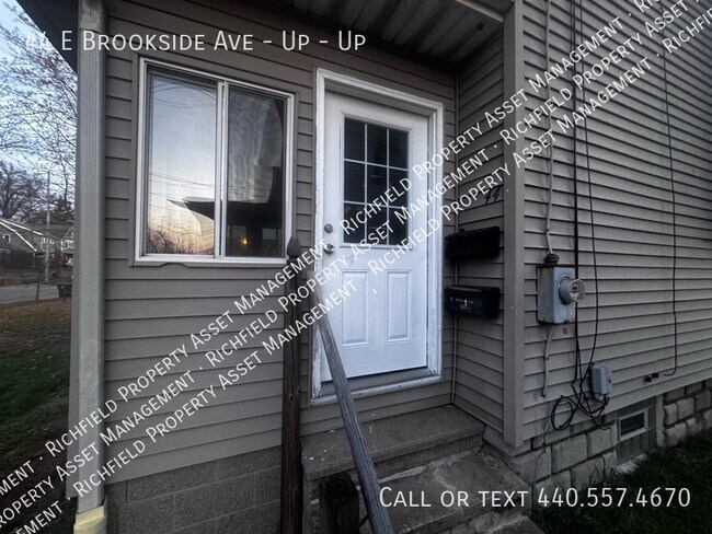 Building Photo - 44 E Brookside Ave