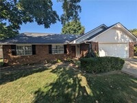 Building Photo - 904 N Cardinal Dr