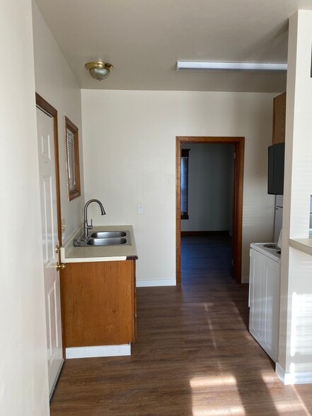 Building Photo - 1501 Sturgus Ave S