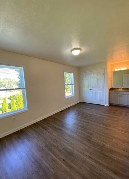 Building Photo - 204 Betsinger Rd