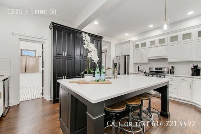 Building Photo - 1275 E Long St