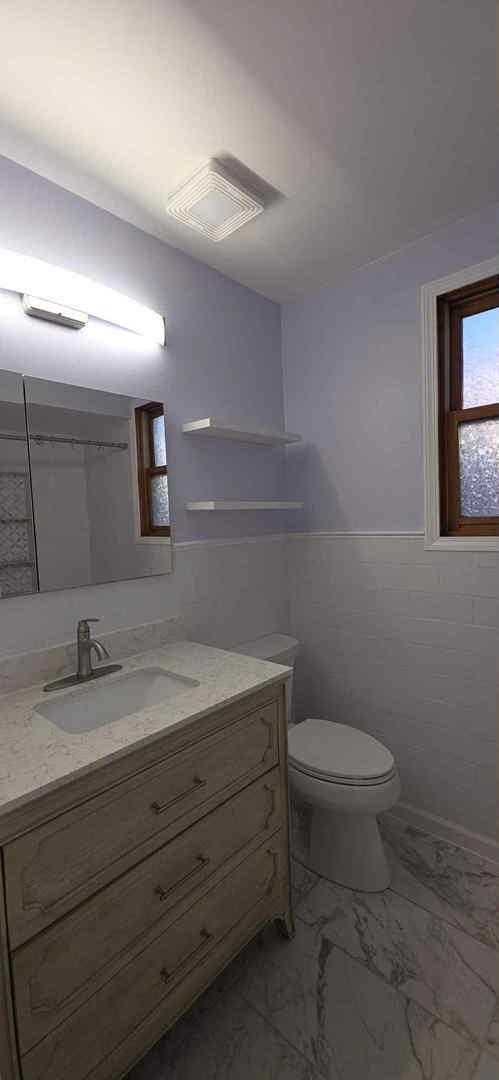 Building Photo - 445 W 37th St