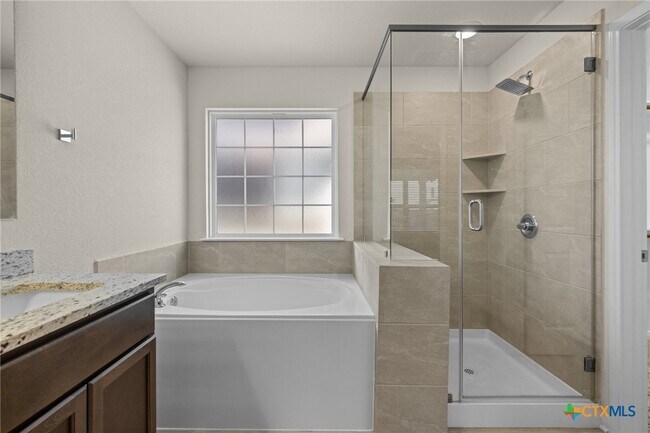 Building Photo - 1821 Holleman Dr