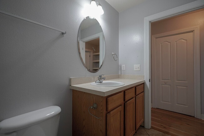 Building Photo - 437 Twin Lakes Ln