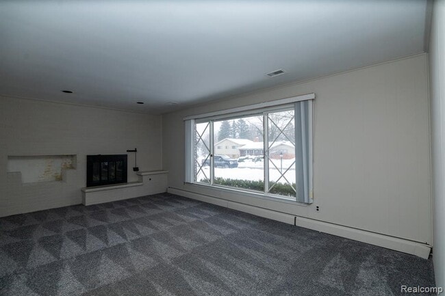 Building Photo - 851 Helston Rd