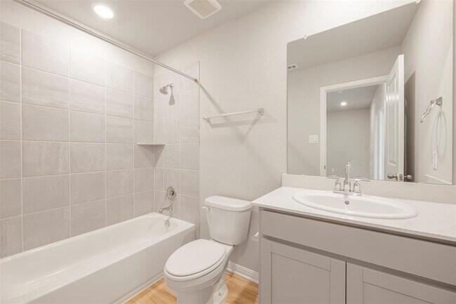 Building Photo - 104 Cinnabar Ln
