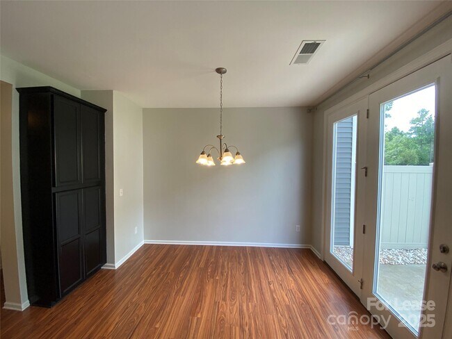 Building Photo - 5507 Trieg Dr