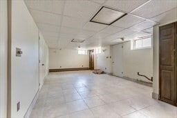 Building Photo - 25 Pitman St