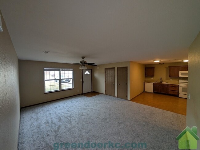 Building Photo - 905 Fall Meadow Ln