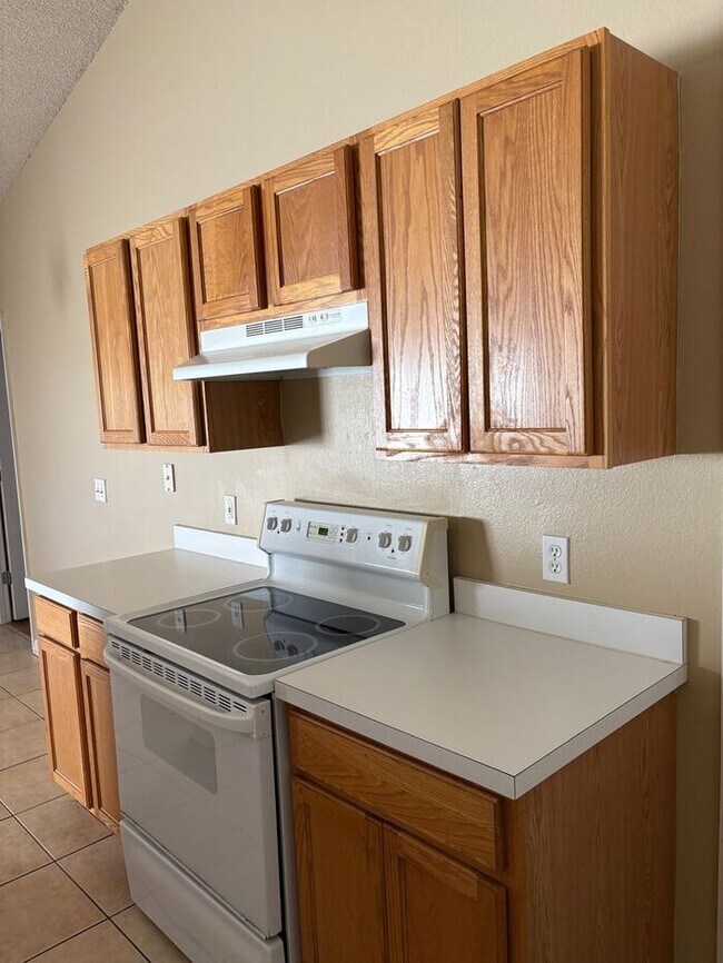 Building Photo - Single Family Home in Poinciana