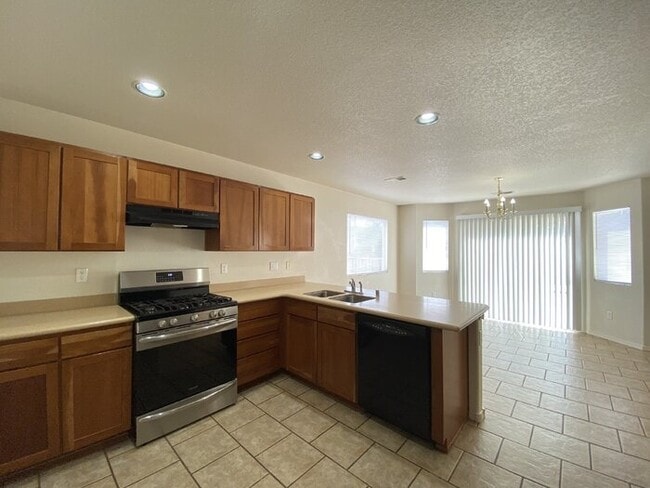 Building Photo - Northern Meadows - 3BR 2 Story - LOFT