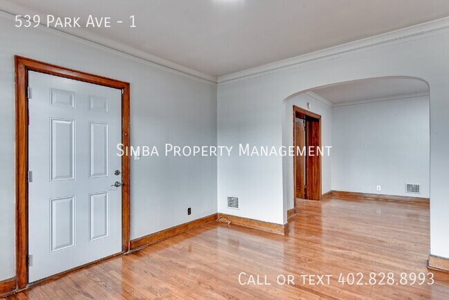 Building Photo - 539 Park Ave