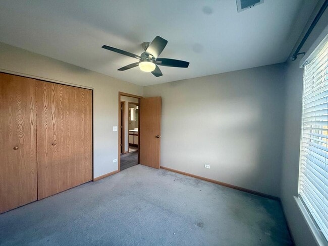 Building Photo - 2477 Smithfield Ct