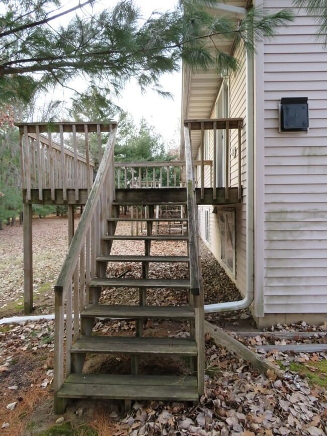 Building Photo - 5671 Gables Dr