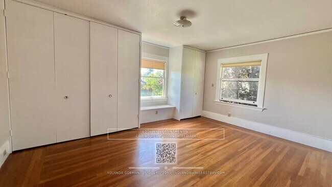 Building Photo - Charming and Spacious 4 bedroom Home in the Heart of Elmwood