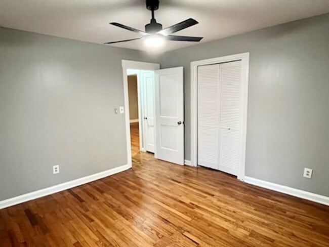 Building Photo - 205 Clyde Ave N