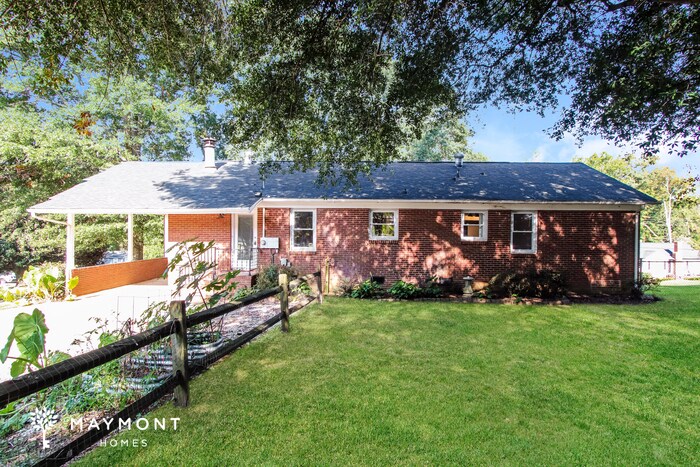 Building Photo - 111 Point Cir