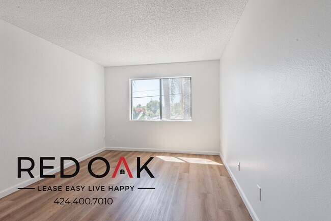 Building Photo - 11817 Victory Blvd