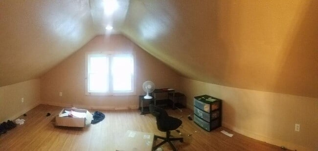 Building Photo - 917 Kimball Ave