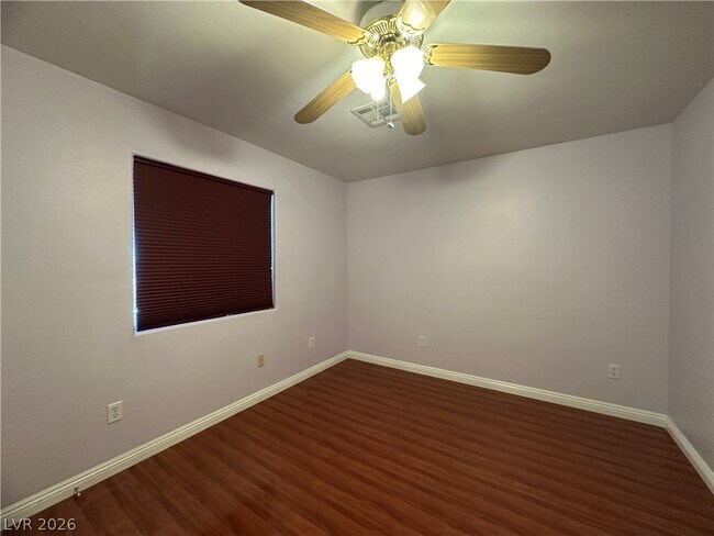 Building Photo - 1709 N Shadow Mountain Pl