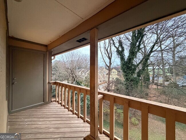 Building Photo - 174 Talmadge St