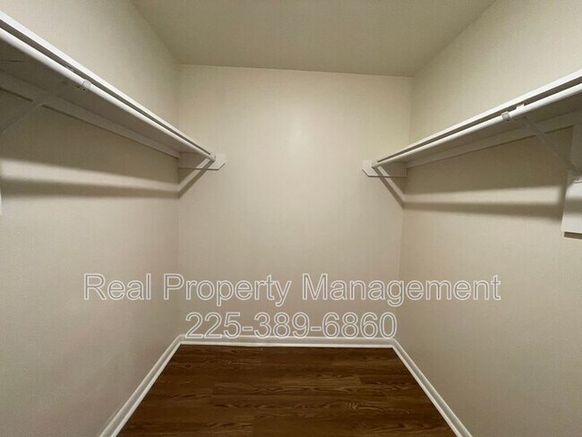 Building Photo - 7743 Bles Ave