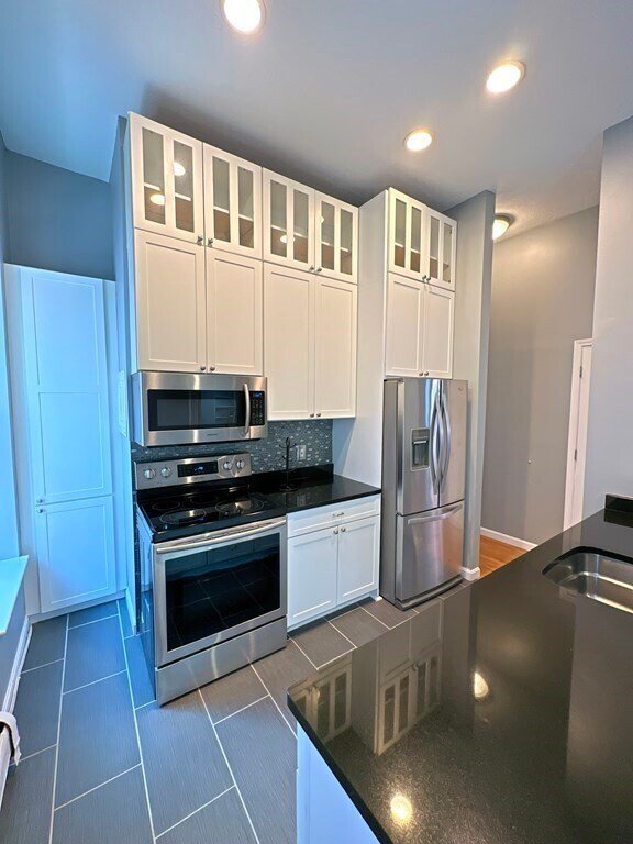 Building Photo - 11 Appleton St