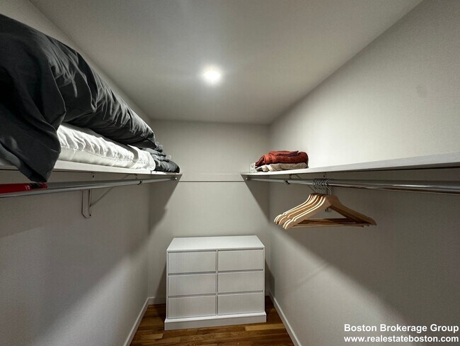 Building Photo - Amazing one bed in the South End... DON'T MISS OUT!!!