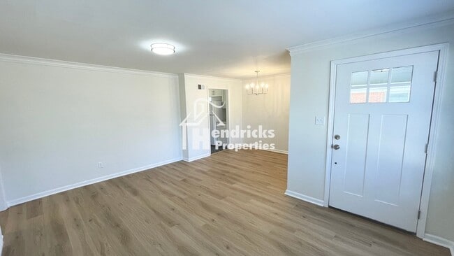 Building Photo - 1500 Ivy Rd