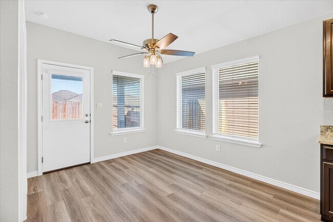 Building Photo - 1626 Comfy Wy