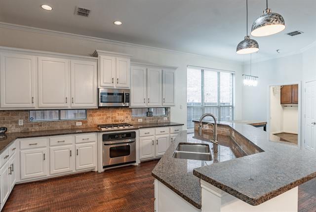 Building Photo - 2728 Breezy Point Ln