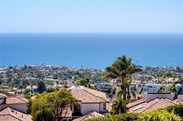 Building Photo - 507 Via Florida