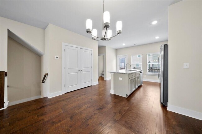 Building Photo - 3761 Oxford Cir