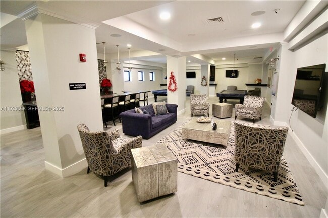 Building Photo - 2501 S Ocean Dr