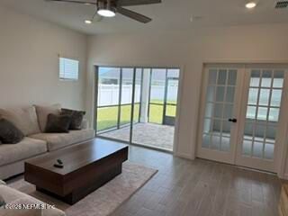 Building Photo - 241 SIMONSON