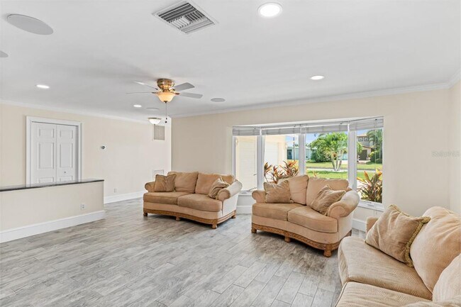 Building Photo - 11240 7th St E