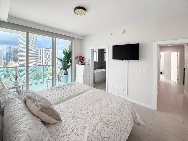 Building Photo - 31 SE 5th St