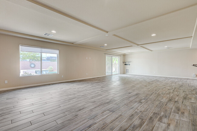Building Photo - 706 Eros Ct