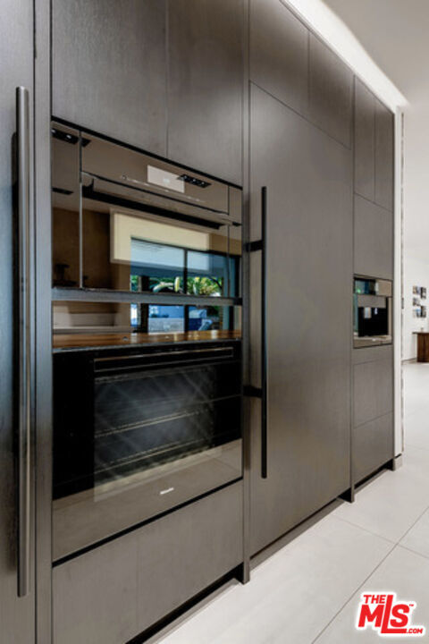 Building Photo - 25879 Chalmers Pl