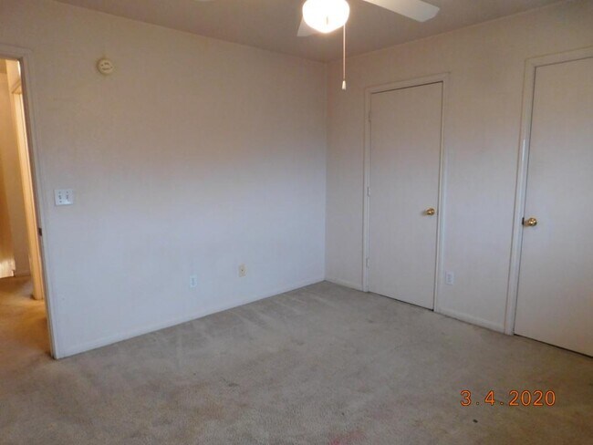 Building Photo - 2811 Cantabrian Dr