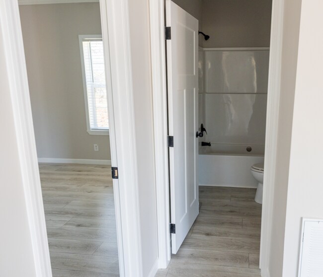 Building Photo - duplex