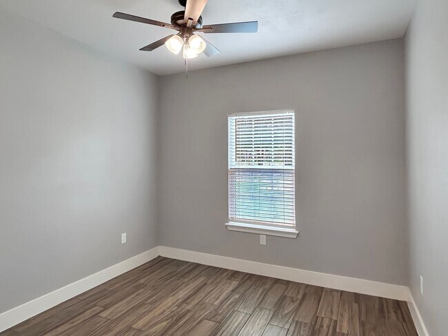 Building Photo - Beautiful Custom Home on 1 Acre in Peacefu...