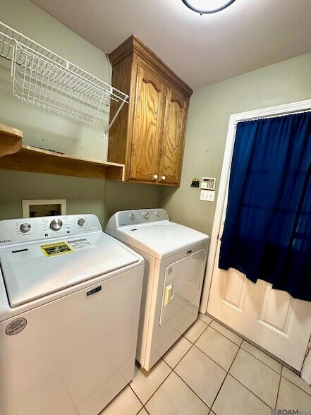 Building Photo - 1428 S Vista Ave